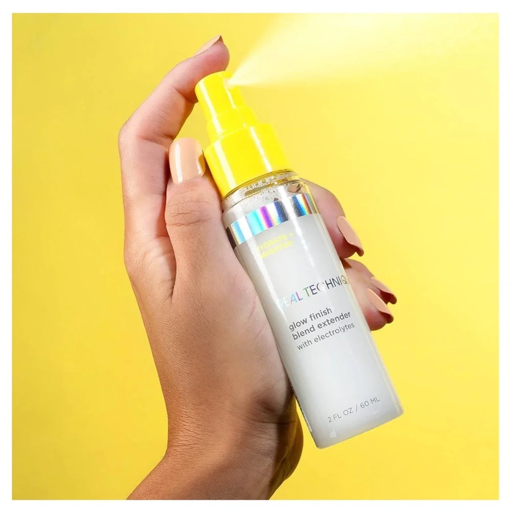 ✨BNWT - Real Techniques Makeup Setting Mist Spray for Face - 2 fl oz✨